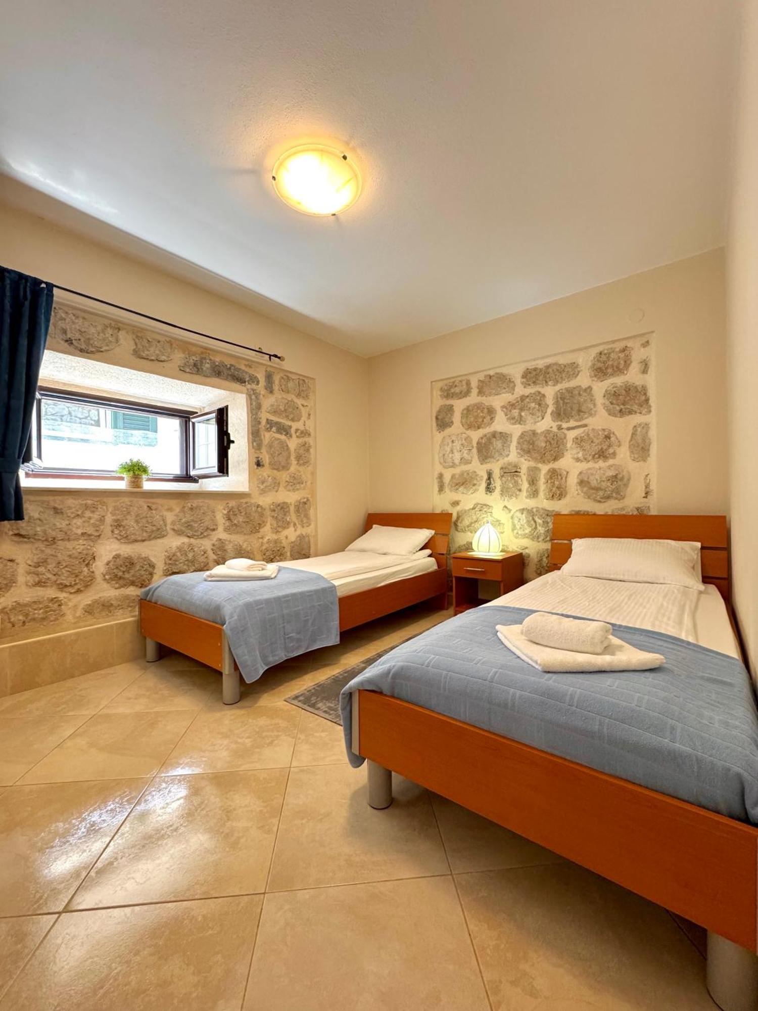 Apartments Radonicic Kotor Exterior foto
