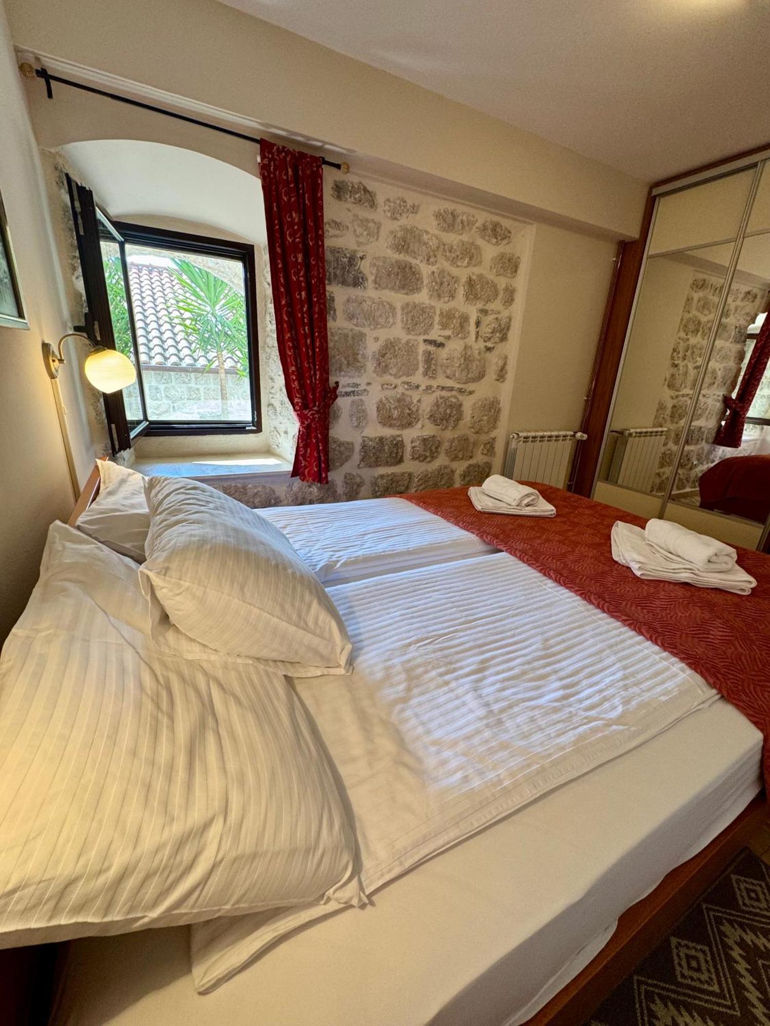 Apartments Radonicic Kotor Exterior foto