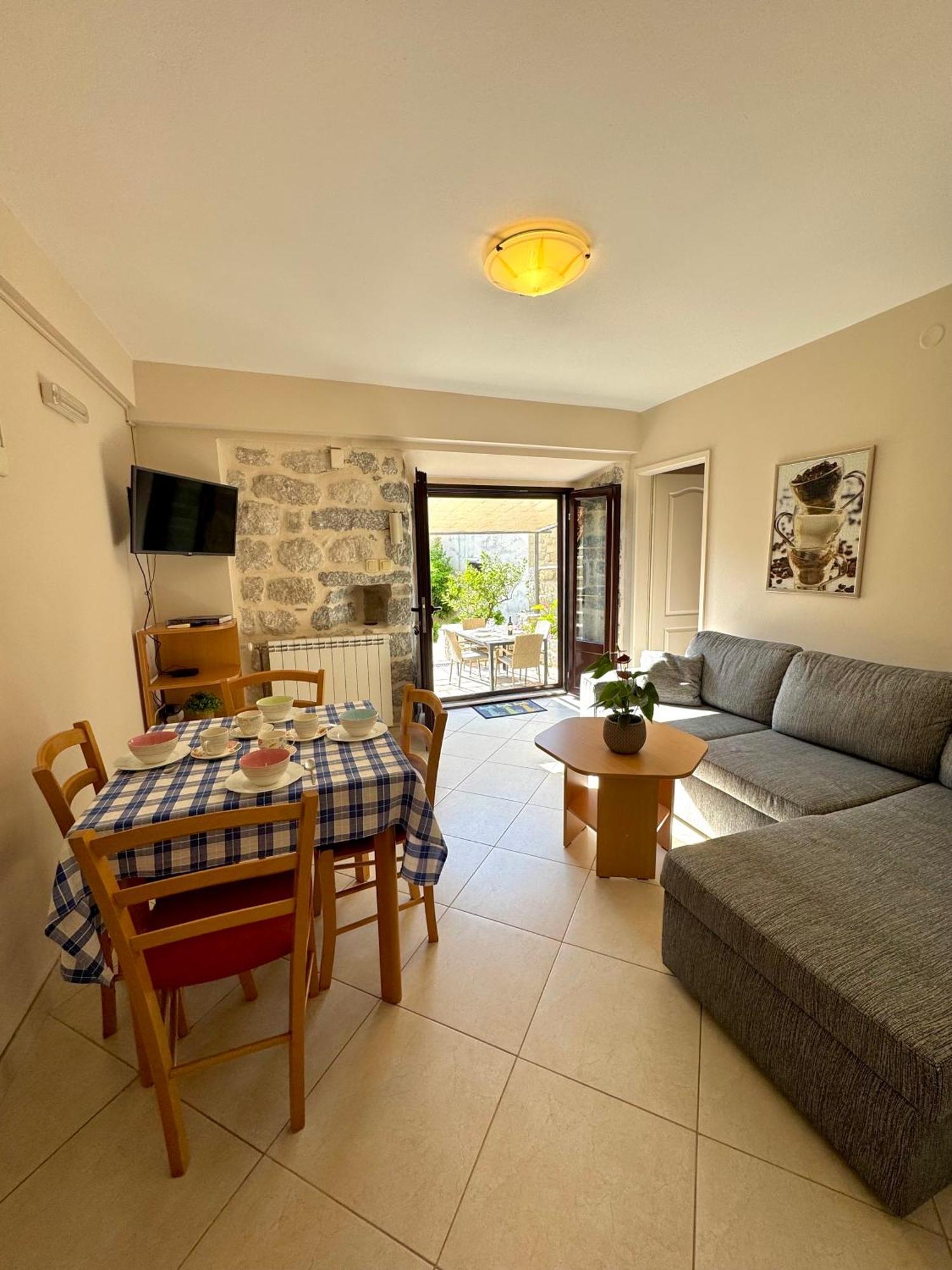 Apartments Radonicic Kotor Exterior foto